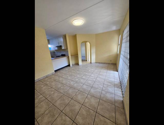 2 BEDROOM TOWNHOUSE FOR SALE IN WINCHESTER HILLS EXT 3